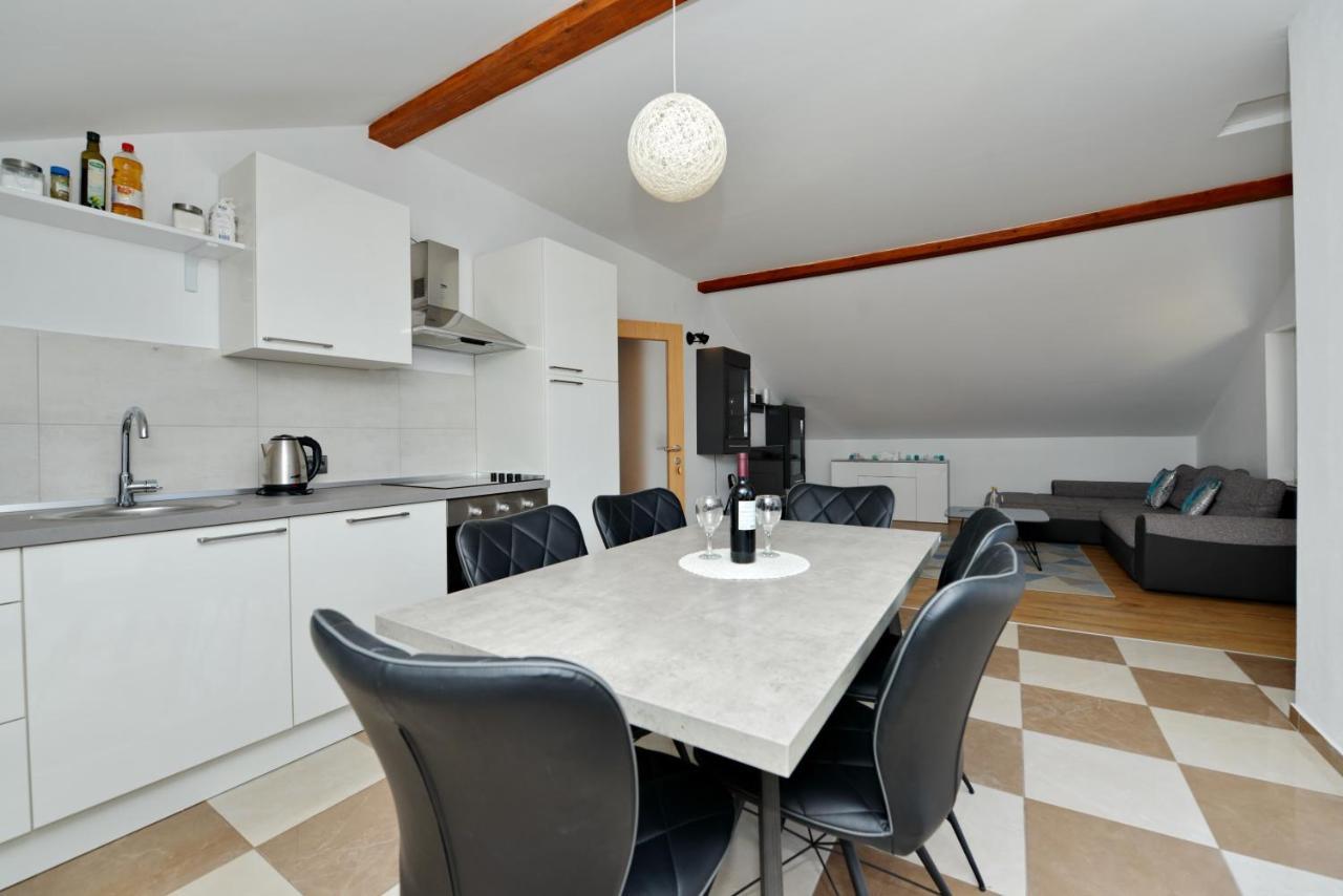 Apartments Blaza Božava Εξωτερικό φωτογραφία