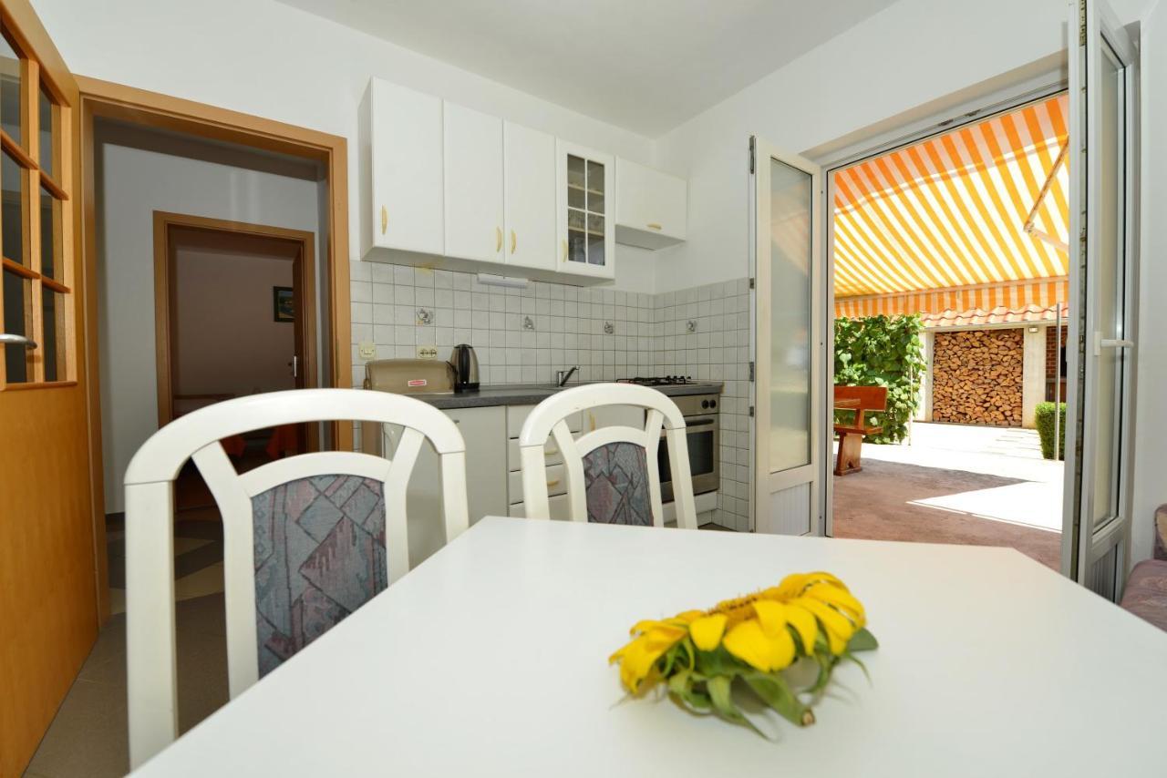Apartments Blaza Božava Εξωτερικό φωτογραφία